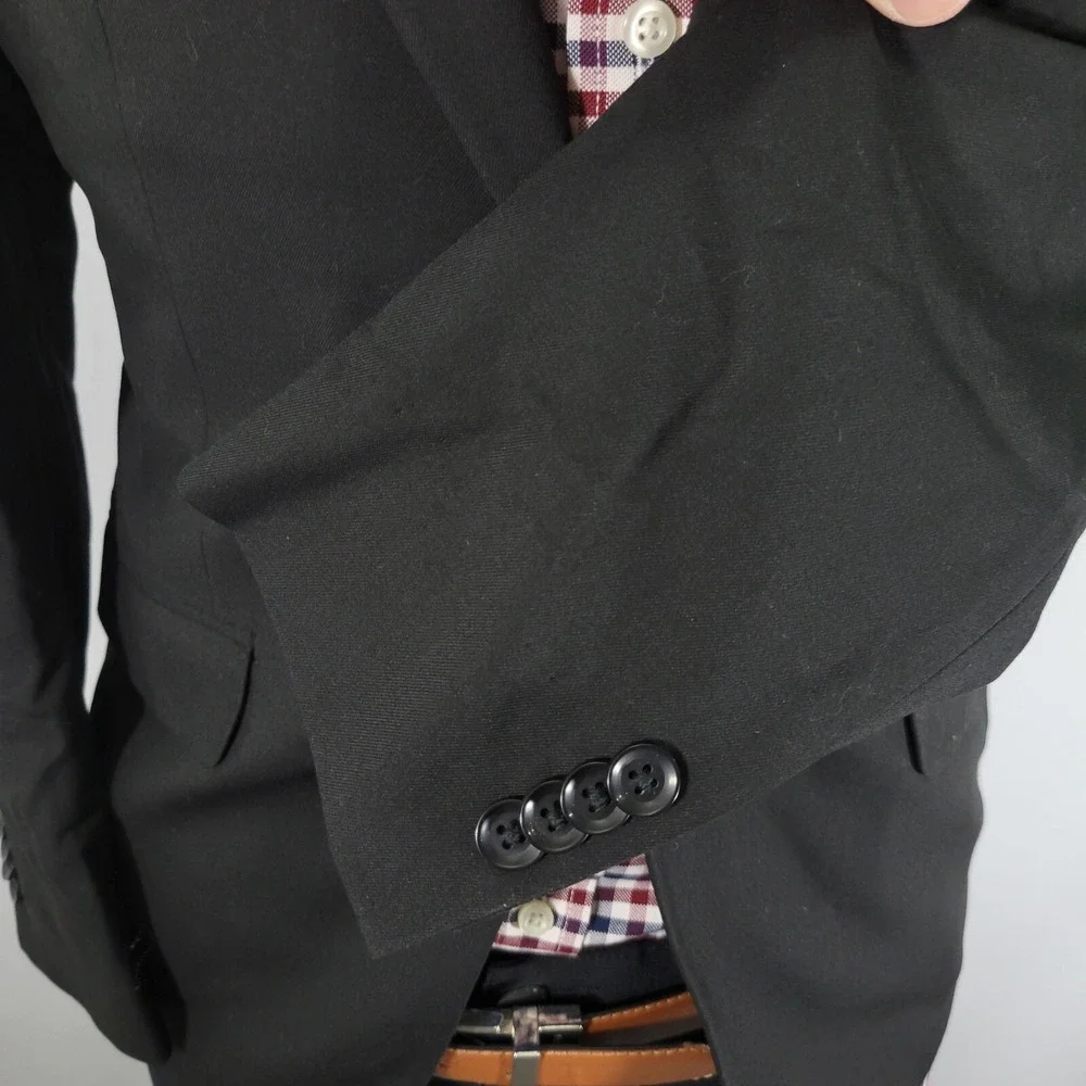 Kenneth Cole Reaction Men's‎ Sport Coat Blazer Two Button Black Techni-Cole 38S